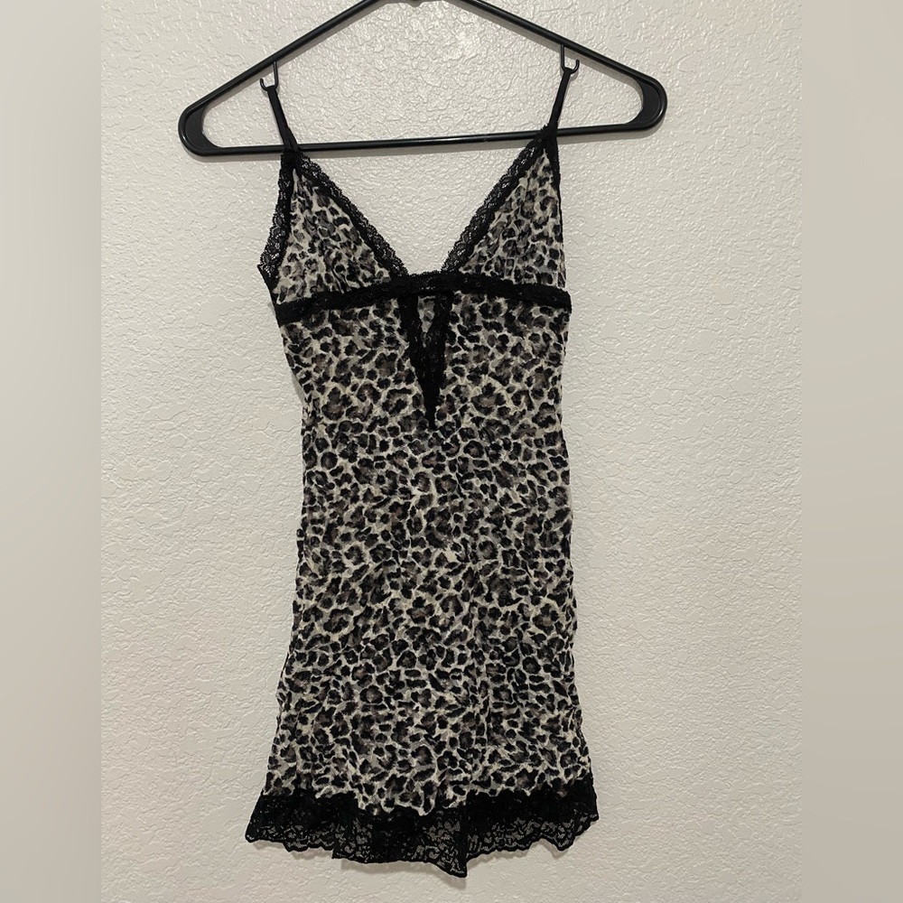 VS The Lacie Leopard Lace Slip Dress Size Medium Animal Print Nightie